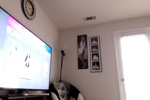 Kelly Cumshow 4-22-18