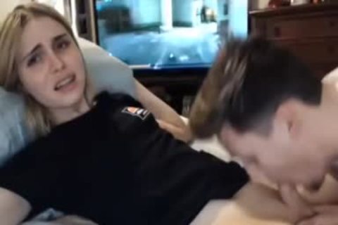 slutty blonde sheboy receives oral stimulation Online