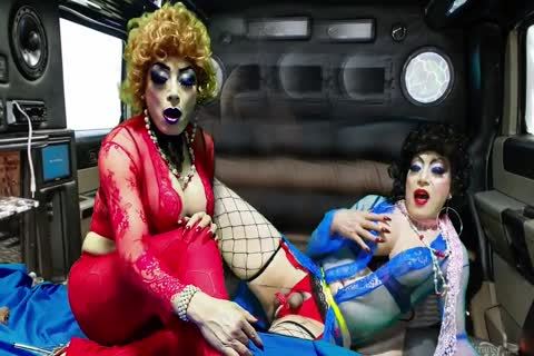 Sissy girl Niclo  enjoy Masturbation In Car